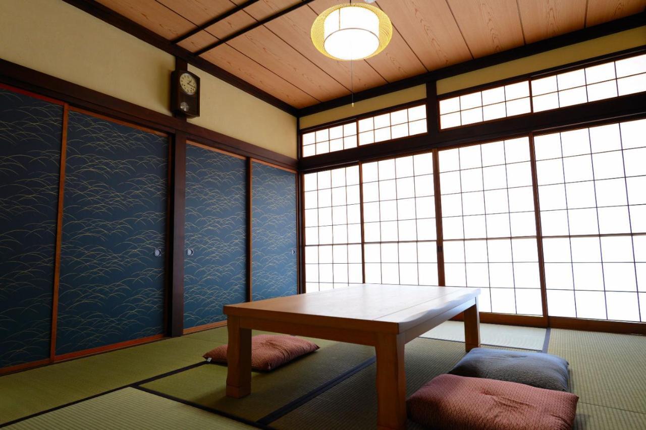 Guesthouse Iwase Toyama Station Extérieur photo