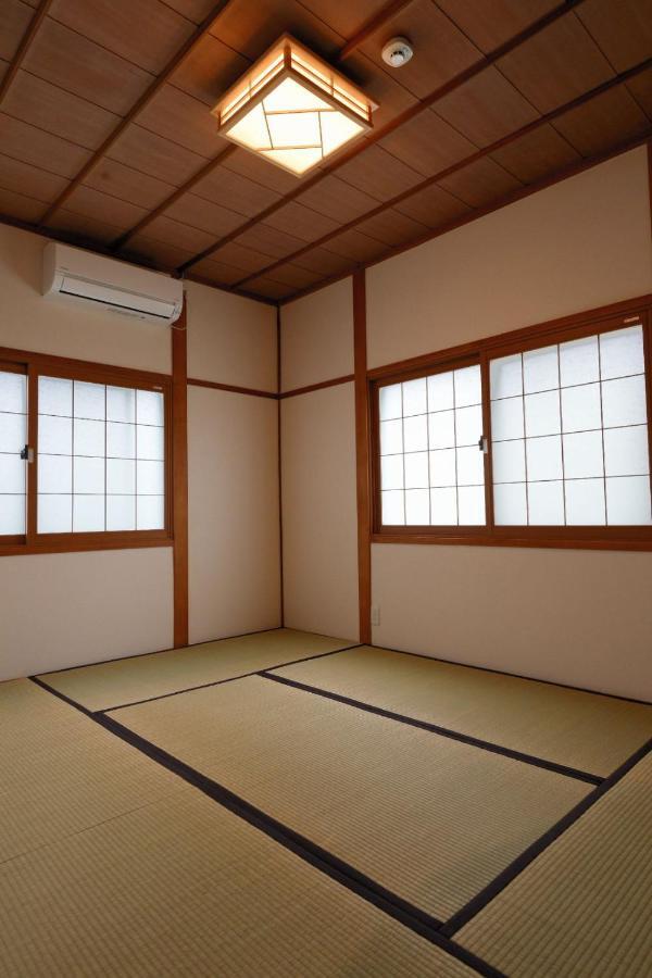 Guesthouse Iwase Toyama Station Extérieur photo