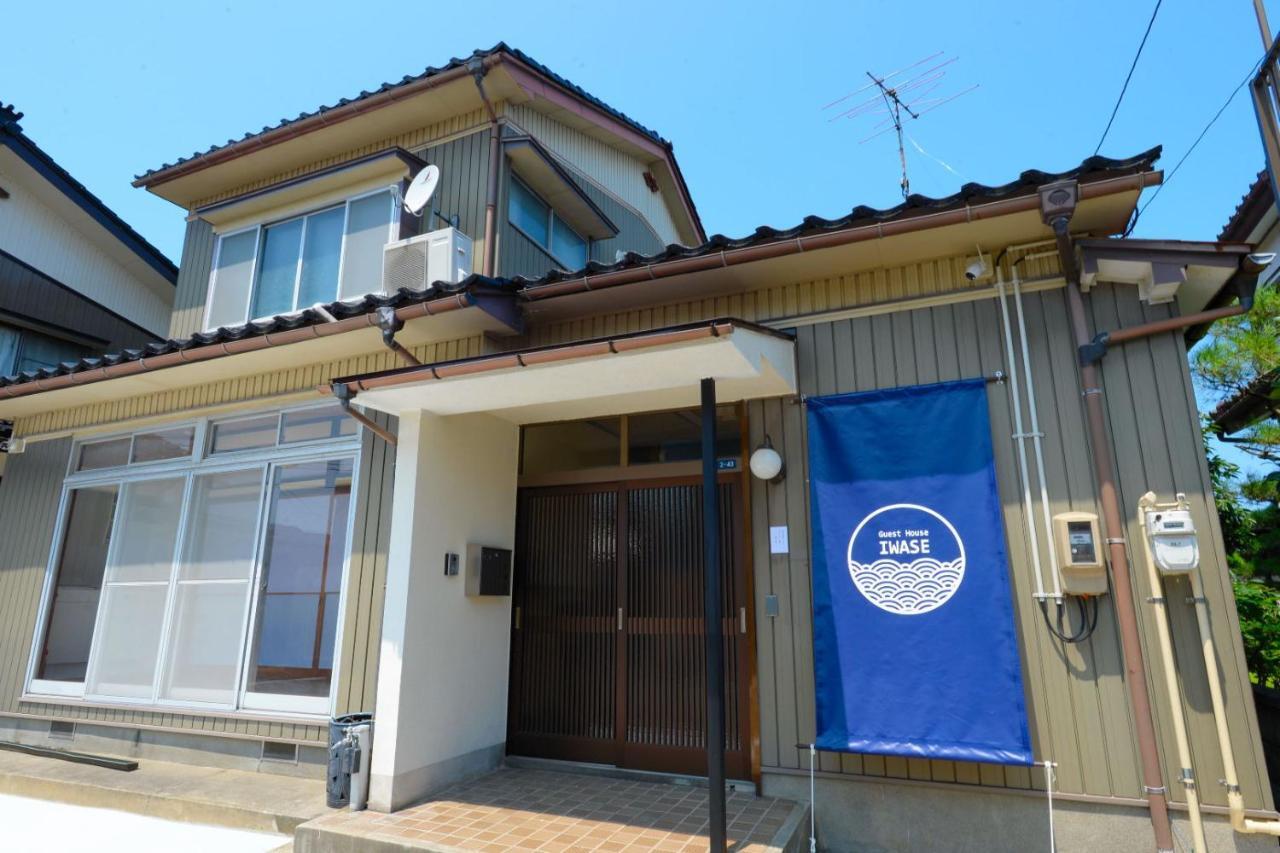 Guesthouse Iwase Toyama Station Extérieur photo